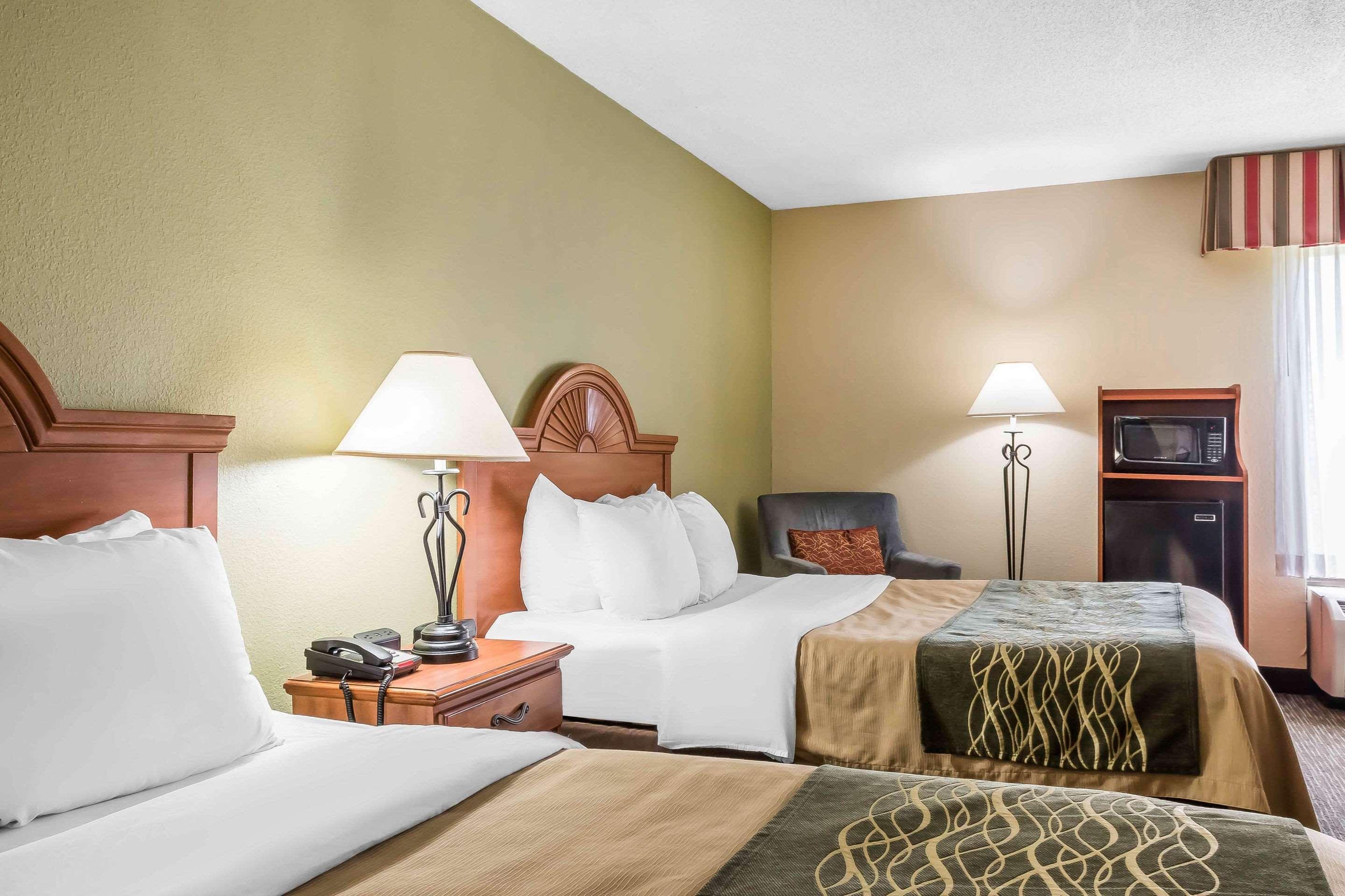 Comfort Pine Grove I-81 Hershey Area 3*