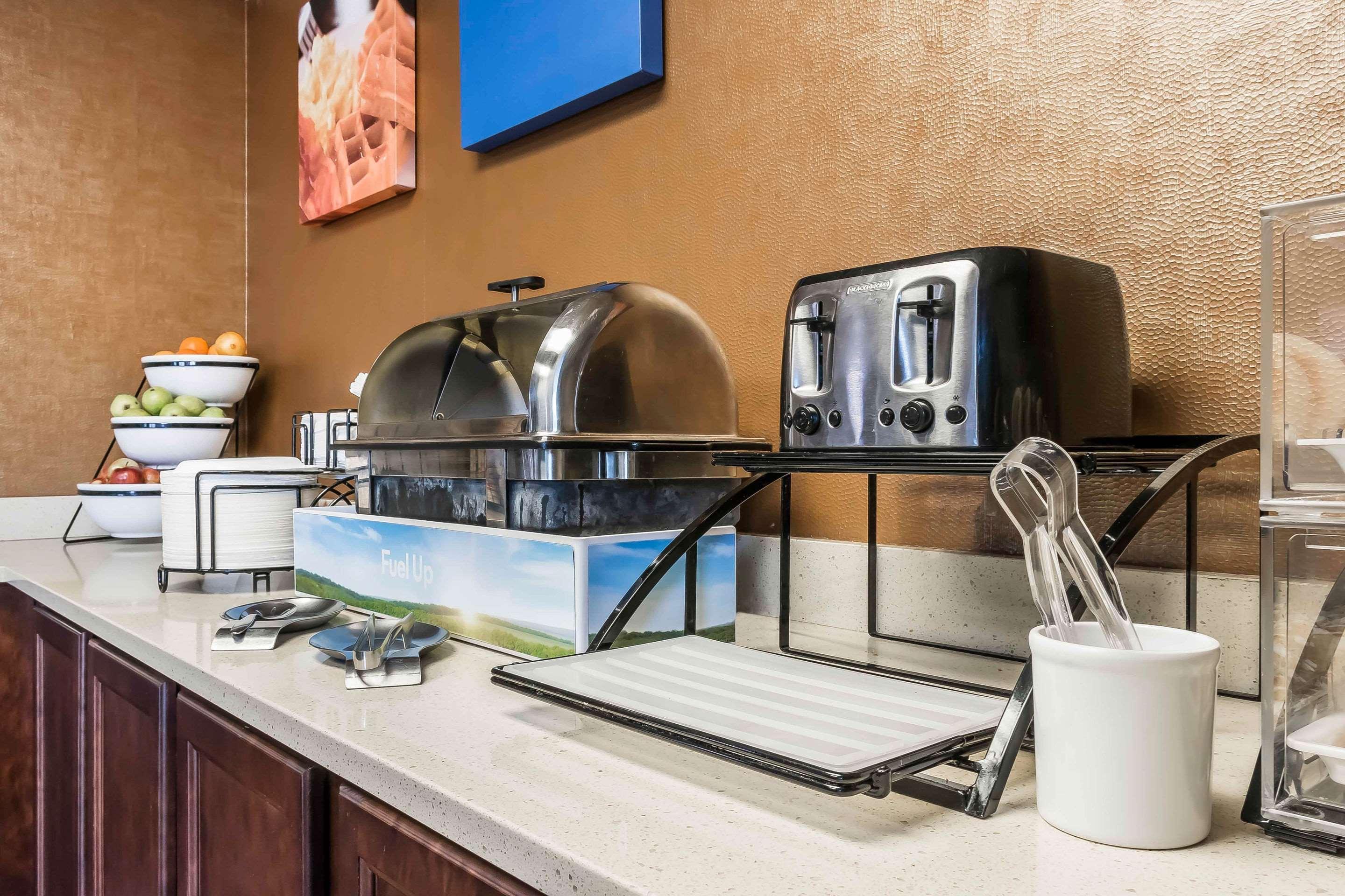 Inn Comfort Pine Grove I-81 Hershey Area 3*