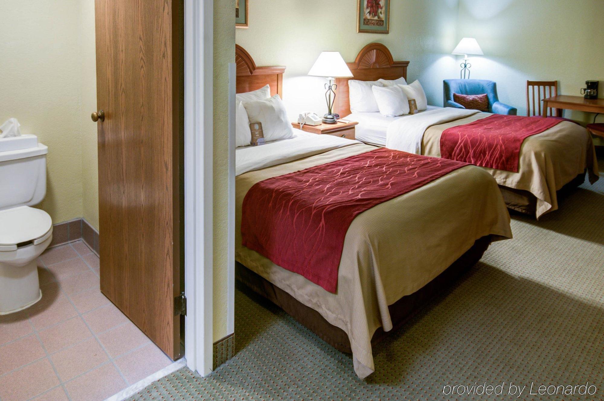 Comfort Pine Grove I-81 Hershey Area 3*