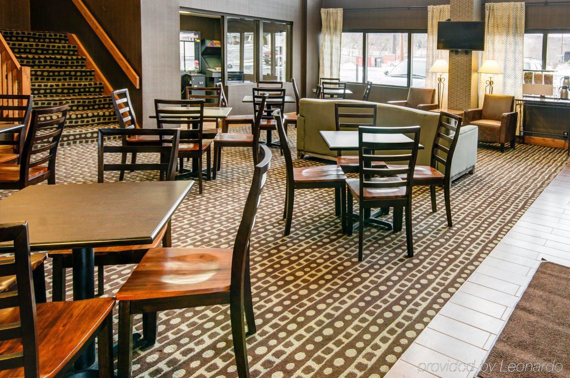 Comfort Pine Grove I-81 Hershey Area 3*